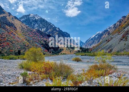 Montagne di Ala Arca prese @Ala Arca Parco Nazionale, Kirghiztan Foto Stock