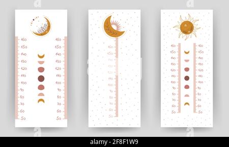 Set di tabelle altezza bambini. Parete di metro con sole e luna carino boho. Illustrazione vettoriale in stile fumetto doodle. Grafico della crescita infantile. Modello poster Illustrazione Vettoriale