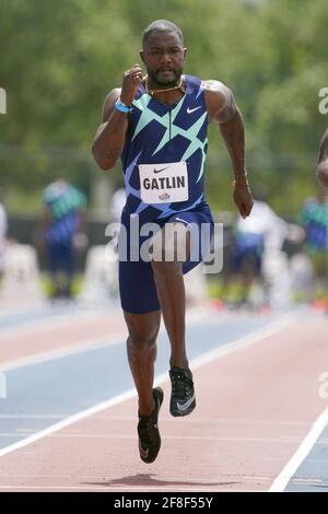 Justin Gatlin (USA) si colloca al secondo posto nei 100m i durante l'Invitational Miramar, sabato 10 aprile 2021, a Miramar, Fla. Foto Stock