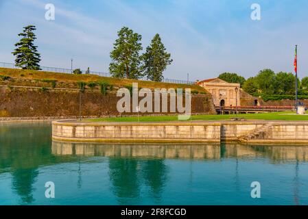 Fortificazione a Peschiera del Garda in Italia Foto Stock