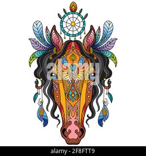 Testa di cavallo con doodle e zentangle elementi. Illustrazione colorata astratta vettoriale isolata su sfondo bianco. Per design, stampa, decorazione, tatuaggio Illustrazione Vettoriale