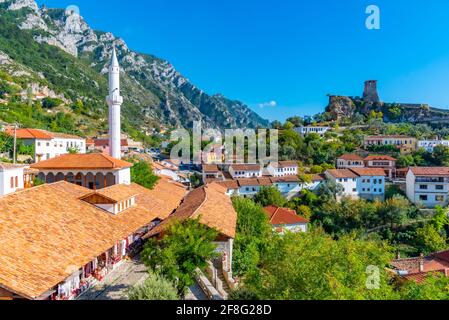 Veduta aerea del castello di Kruja e del bazar, Albania Foto Stock