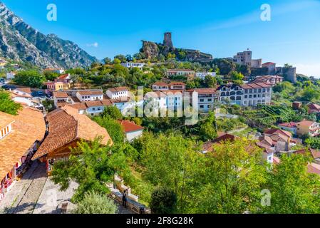 Veduta aerea del castello di Kruja e del bazar, Albania Foto Stock