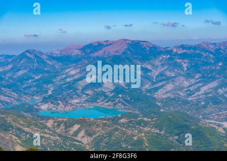 Lago di Bovilla nel parco nazionale di Dajti in Albania Foto Stock