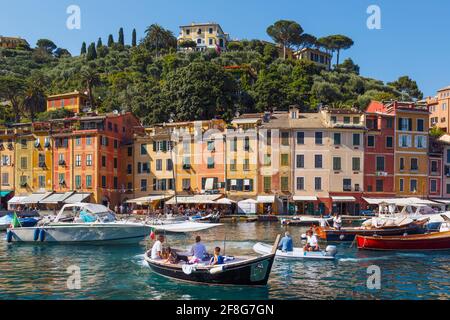 Portofino, Provincia di Genova, Riviera Italiana. Il porto. Foto Stock