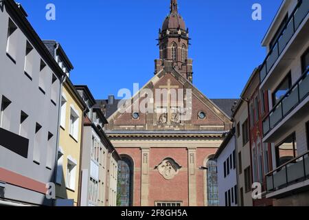 Krefeld città in Germania. Chiesa cattolica di Saint Denis (St. Dionysius) nel distretto di Stadtmitte. Foto Stock