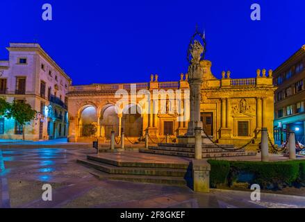 Vista notturna di Plaza de la Asuncion a Jerez de la Frontera in Spagna Foto Stock