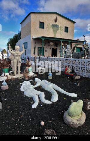 Il kitsch e il disordine shop, arte, artigianato, il mercato delle pulci, Teguise, Lanzarote, Isole Canarie, Canarie, Spagna Foto Stock