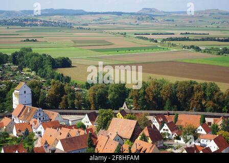 Foto aerea di questa bellissima città sulla strada Romantica, Nordlingen, Baviera, Germania Foto Stock