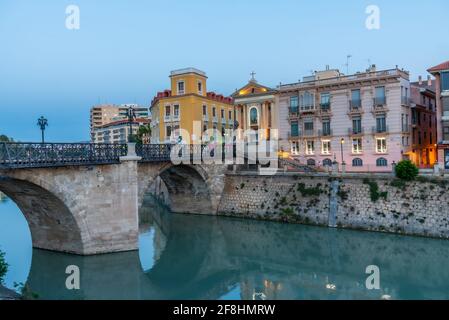 Puente de los peligros visto durante la sera a Murcia, Spagna Foto Stock