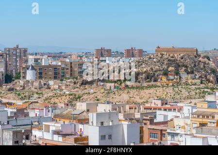 Mulino a vento e fortezza sul Monte Sacro a Cartagena, Spagna Foto Stock