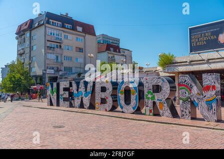 PRISHTINA, KOSOVO, 16 SETTEMBRE 2019: Monumento neonato a Prishtina, Kosovo Foto Stock