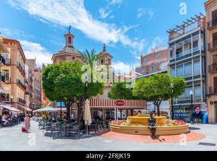 MURCIA, SPAGNA, 19 GIUGNO 2019: Plaza de las Flores nella città spagnola Murcia, Spagna Foto Stock