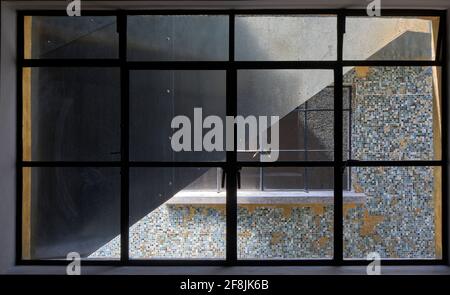 Vista dall'appartamento laterale. Córdoba 223, Città del Messico, Messico. Architetto: BAAQ , 2019. Foto Stock