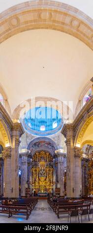 SEVILLA, SPAGNA, 25 GIUGNO 2019: Interno della chiesa del divino salvador a Siviglia, Spagna Foto Stock