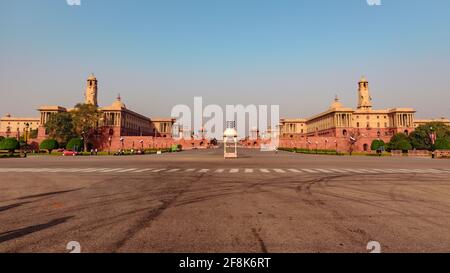 Rajpath 'King's Way' è un viale cerimoniale a Delhi che Corre da Rashtrapati Bhavan sulla collina di Raisina attraverso Vijay Chowk E l'India porta alla nazione Foto Stock