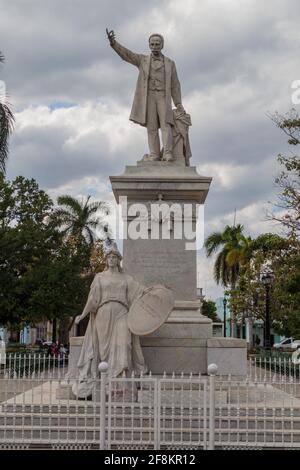 Statua di Jose Marti in piazza Parque Jose Marti a Cienfuegos, Cuba. Foto Stock