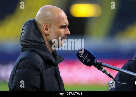 DORTMUND, GERMANIA - APRILE 14: Allenatore Pep Guardiola di Manchester City durante la finale 1 del quartiere UEFA Champions League: Seconda tappa tra Borussia Foto Stock