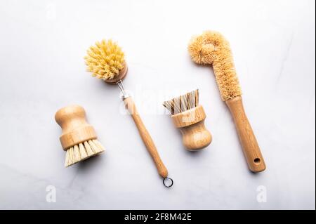 Set di spazzolini da cucina di bambù di 4 Foto Stock