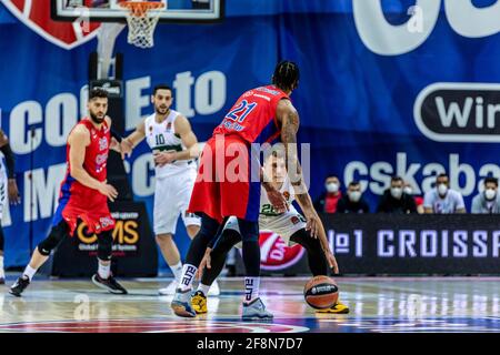 Mosca, Russia. 14 Apr 2021. Will Clyburn, n. 21 di CSKA Mosca in azione durante il Turco Airlines Eurolega Round 25 della stagione 2020-2021 tra CSKA Mosca e Panathinaikos OPAP Atene al megasport Arena.Punteggio finale; CSKA Mosca 93:86 Panathinaikos OPAP Atene. (Foto di Nicholas Muller/SOPA Images/Sipa USA) Credit: Sipa USA/Alamy Live News Foto Stock