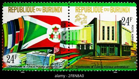 MOSCA, RUSSIA - 30 SETTEMBRE 2019: Due francobolli stampati in Burundi spettacoli Bandiera e uffici postali, 2MOSCOW, RUSSIA - 30 SETTEMBRE 2019: Foto Stock
