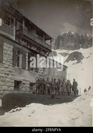 Campo marktutnant Joseph Roth von Limanowa-laparow a Pordojjoch. Foto Stock