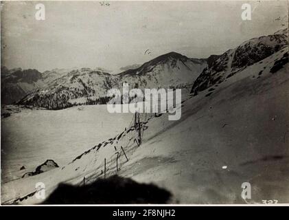Vista dalla sella della Valparola contro il col di Lana, 24.1.1916. . Foto Stock