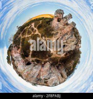 Roccia di cammello vicino a Pilisborosjeno città in Ungheria. Forma geologica di Amazingh. Famosa attrazione turistica nell'area di Budapest. Foto Stock