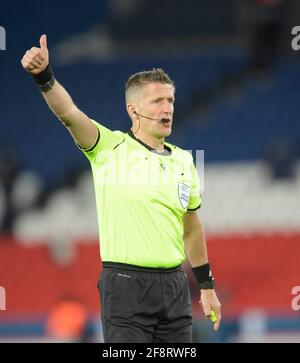 Arbitro Daniele ORSATO (ITA) gesto, gesto, Football Champions League, quarto finale ritorno partita, Paris St. Germain (PSG) - FC Bayern Monaco (M) 0: 1, il 13 aprile 2021 a Parigi/Francia. Â | utilizzo in tutto il mondo Foto Stock