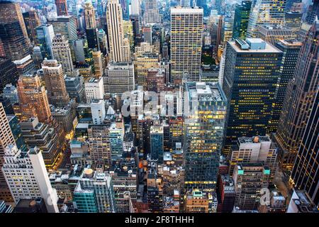 Vista aerea dei grattacieli del centro di Manhattan nel centro di New York. Midtown Manhattan è la parte centrale del quartiere di New York City di Manhattan. M Foto Stock