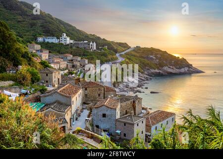 Vista al tramonto del villaggio di Qinbi a Matsu, Taiwan Foto Stock