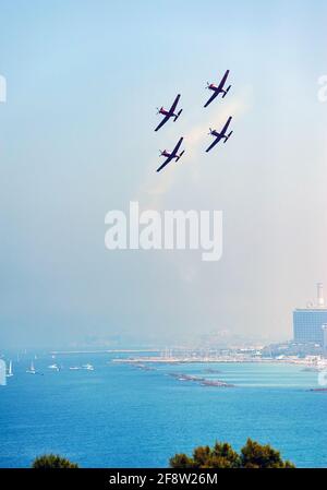 Parata aerea su Tel Aviv il giorno dell'Indipendenza Foto Stock