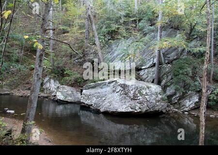 Blue Ridge Parkway, Virginia, Stati Uniti. Otter Creek in un giorno d'autunno. Foto Stock