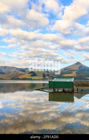 Boatshed a Hooper's Inlet, Otago Peninsular, Isola del Sud, Nuova Zelanda Foto Stock