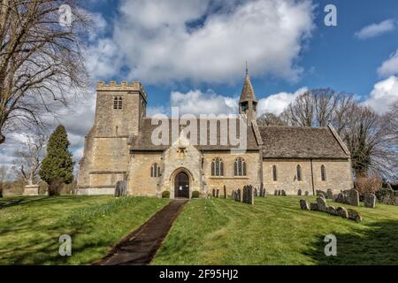 Chiesa parrocchiale di Santa Maria la Vergine a Castle Eaton, Wiltshire, Inghilterra, Regno Unito Foto Stock