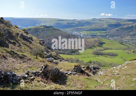 Dinas Bran Castello in primavera visto dal Panorama, Llangollen, Galles Foto Stock