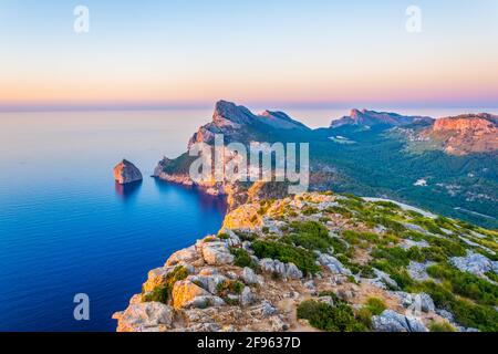 Es Colomer isolotto vicino a Cap formentor a Maiorca, Spagna Foto Stock