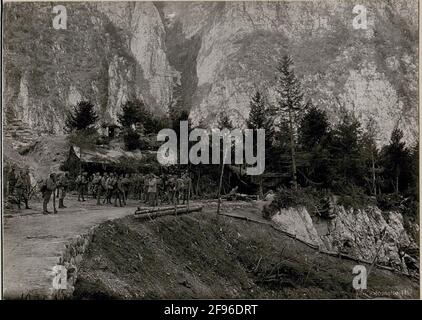 Passo Borcola, Malta italiana da 28 cm. Foto Stock