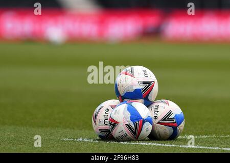 Miter Offical Match Ball della EFL Football League - AFC Bournemouth contro Coventry City, Sky Bet Championship, Vitality Stadium, Bournemouth, Regno Unito - 10 aprile 2021 solo per uso editoriale - si applicano restrizioni DataCo Foto Stock