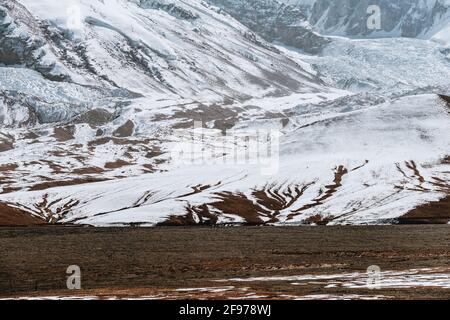 Fotografia aerea dello scenario naturale di Muztagh ATA a Xinjiang, Cina Foto Stock