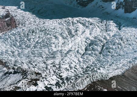 Fotografia aerea dello scenario naturale di Muztagh ATA a Xinjiang, Cina Foto Stock