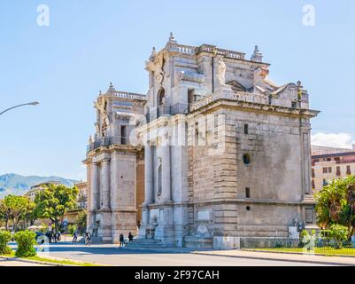 Veduta di porta felice a Palermo, Sicilia, Italia Foto Stock