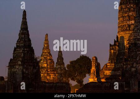 Thailandia, Ayutthaya, Wat Chaiwattanaram tempio Foto Stock