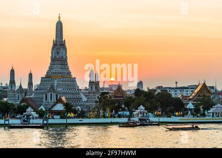 Thailandia, Bangkok, il tempio Wat Arun Foto Stock