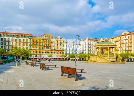 Plaza del castillo nella città spagnola di Pamplona Foto Stock