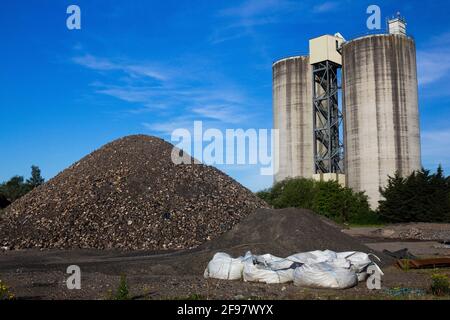 Silo in estate Foto Stock