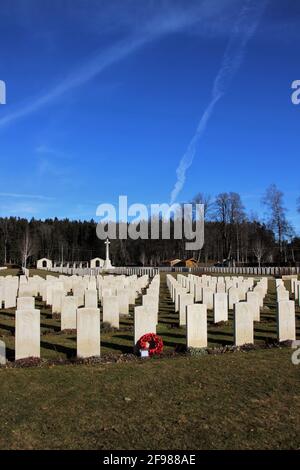 Germania, alta Baviera, Dürnbach, cimitero militare, tombe Baviera, Vicino Miesbach, cimitero, 'Cimitero di guerra', commemorazione, memoria, Prima guerra mondiale, 1939-45, luogo di riposo, monumento, pietre commemorative, lapidi, soldati caduti, vittime di guerra, perdita, morte, lutto Foto Stock