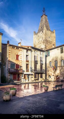 Municipio a Villefranche de Conflent e svolta di Viguier. Ex prigione, costruita nel XII secolo. Più belles villes de France. Il villaggio fortificato è un sito patrimonio dell'umanità dell'UNESCO. Foto Stock