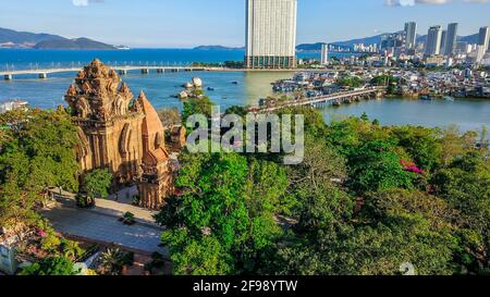 04 aprile 2021 - Ponagar o Thap Ba po Nagar È una torre del tempio di Cham vicino alla città di Nha Trang Vietnam Foto Stock