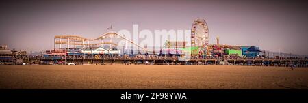 Molo di Santa Monica a Los Angeles - fotografia di viaggio Foto Stock